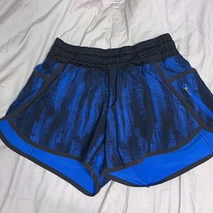 Lululemon tracker short. Size 6. Perfect condition